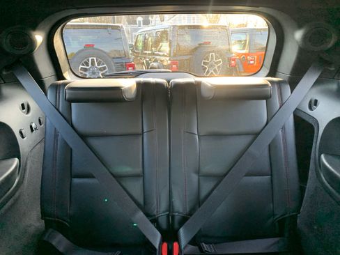 Used 2025 Dodge Durango GT image 38