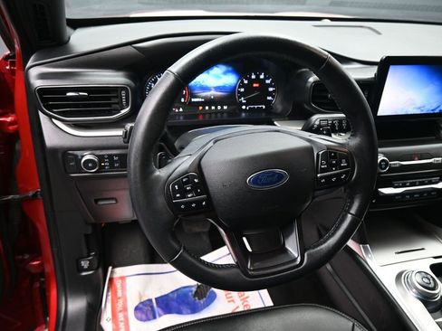 Used 2020 Ford Explorer XLT w/ Equipment Group 202A image 15