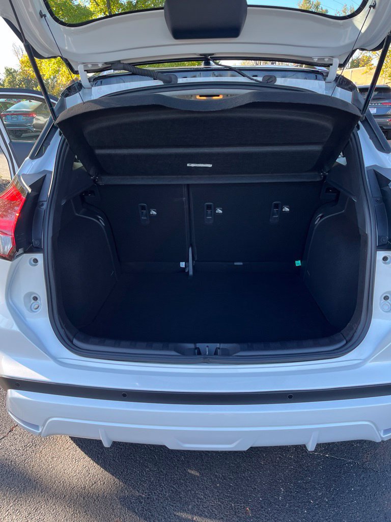 Certified 2023 Nissan Kicks SR w/ SR Premium Package FWD image 11