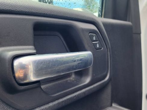 Used 2021 Chevrolet Silverado 2500 Custom w/ Custom Convenience Package AWD/4WD image 12