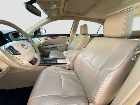 Used 2011 Toyota Avalon Limited image 21