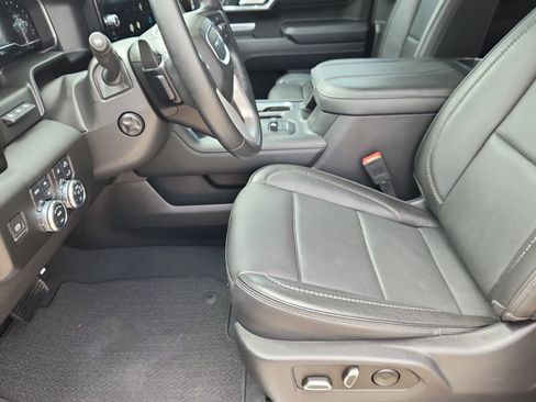 Used 2023 GMC Sierra 1500 Denali w/ Denali Reserve Package AWD/4WD image 8
