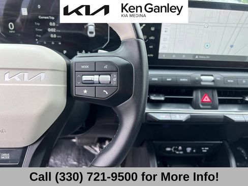 Certified 2025 Kia K4 GT-Line FWD image 32
