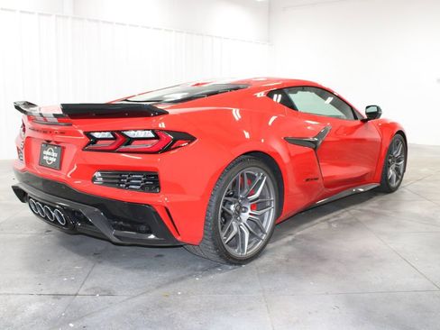 Used 2024 Chevrolet Corvette Z06 w/ Battery Protection Package image 8