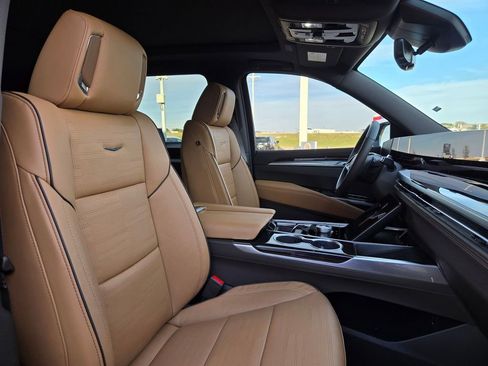 New 2026 Cadillac Escalade ESV Luxury image 29