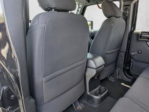 Used 2017 Jeep Wrangler Unlimited Sport w/ Connectivity Group AWD/4WD image 22