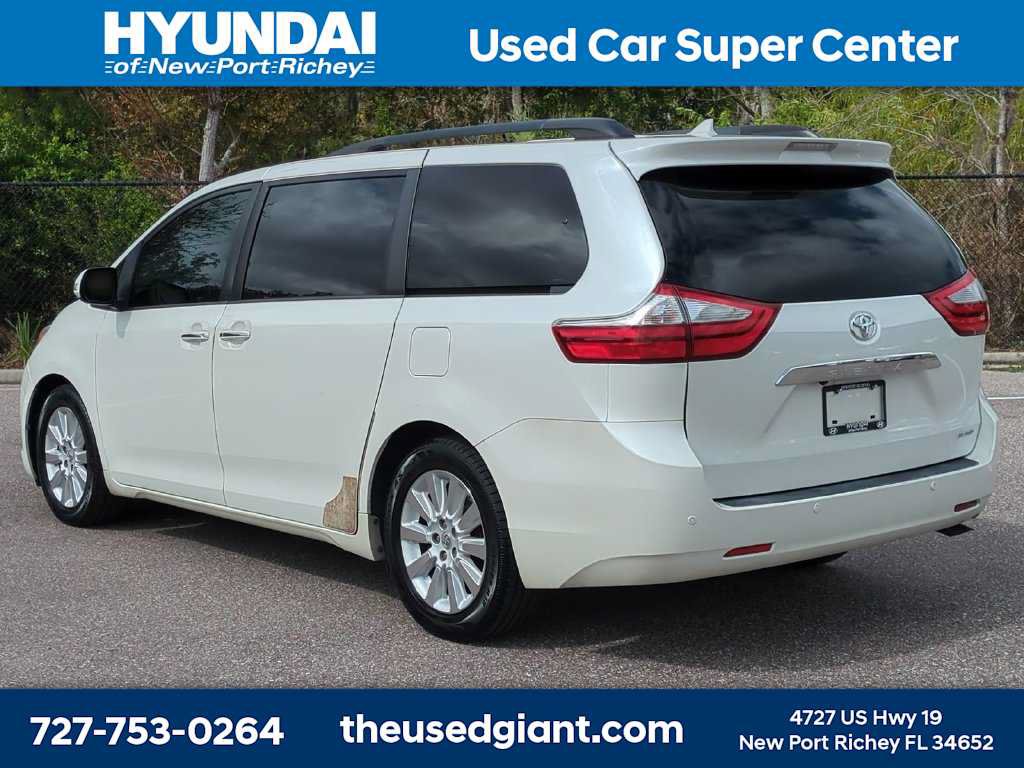 Used 2015 Toyota Sienna Limited Premium w/ Advanced Technology Package FWD image 3