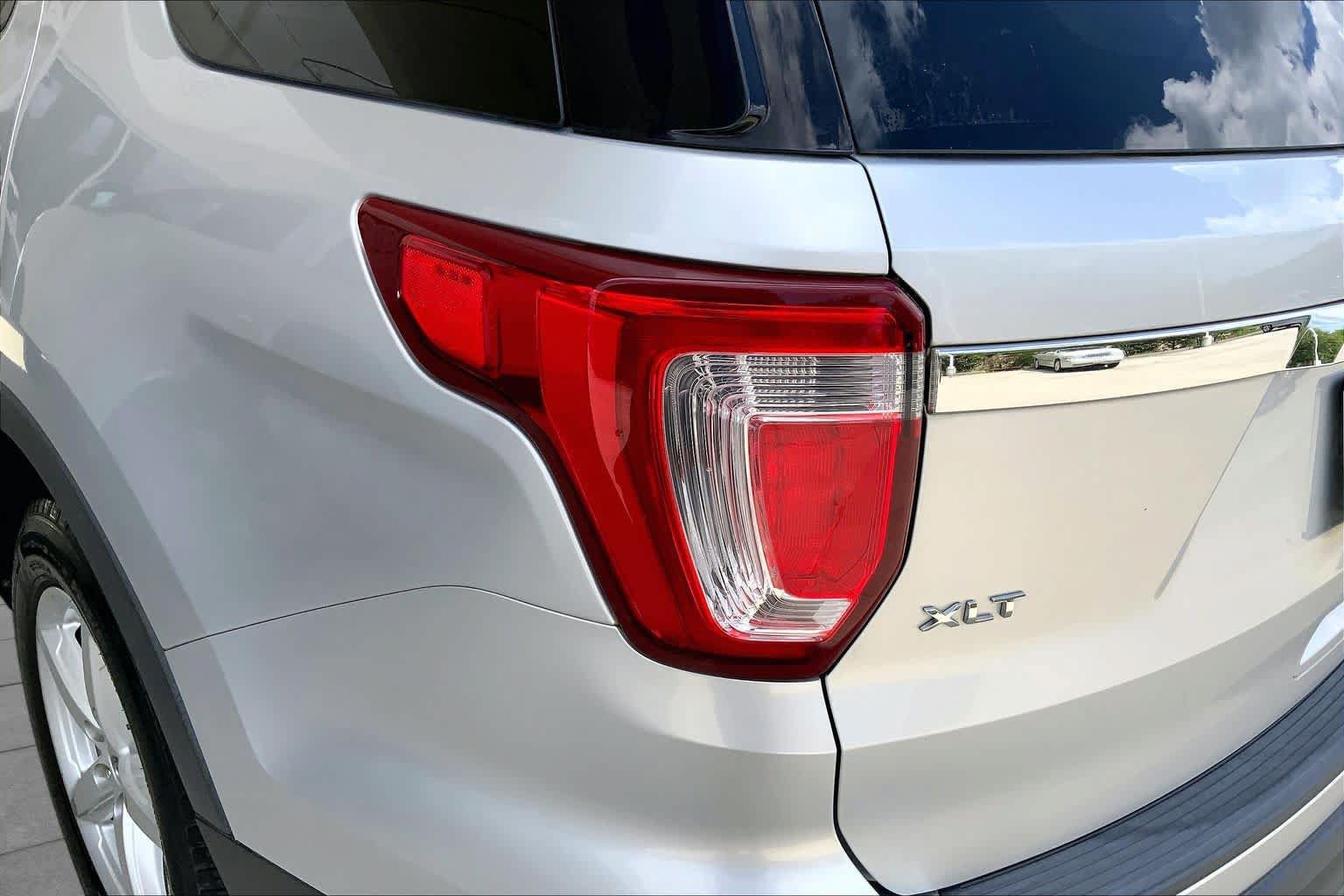 Used 2019 Ford Explorer XLT FWD image 28