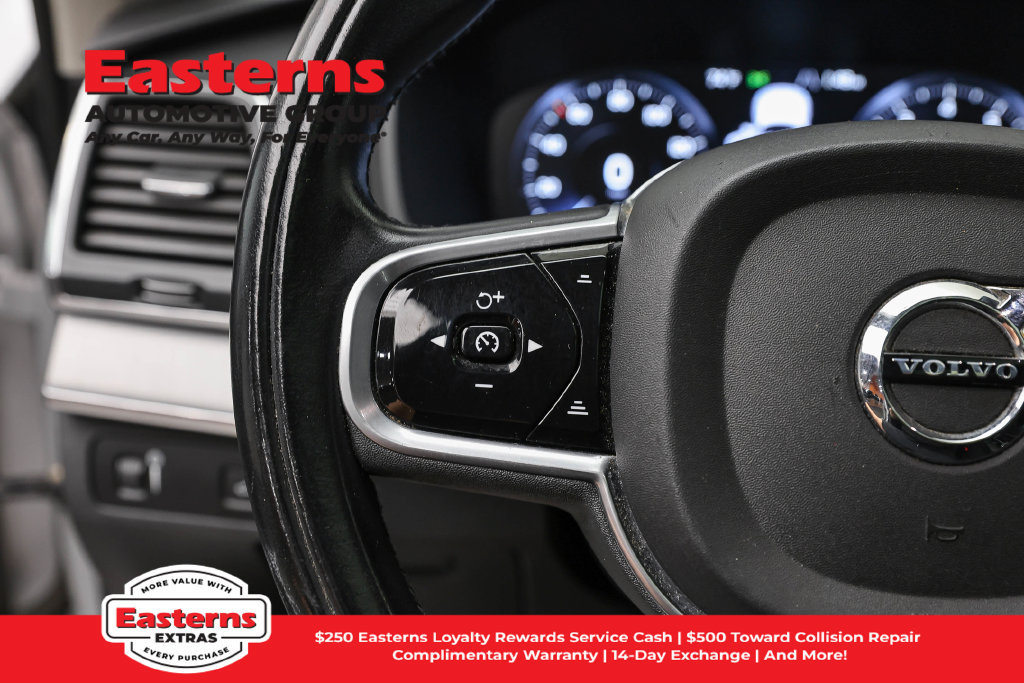 Used 2022 Volvo XC90 T5 Momentum AWD/4WD image 16