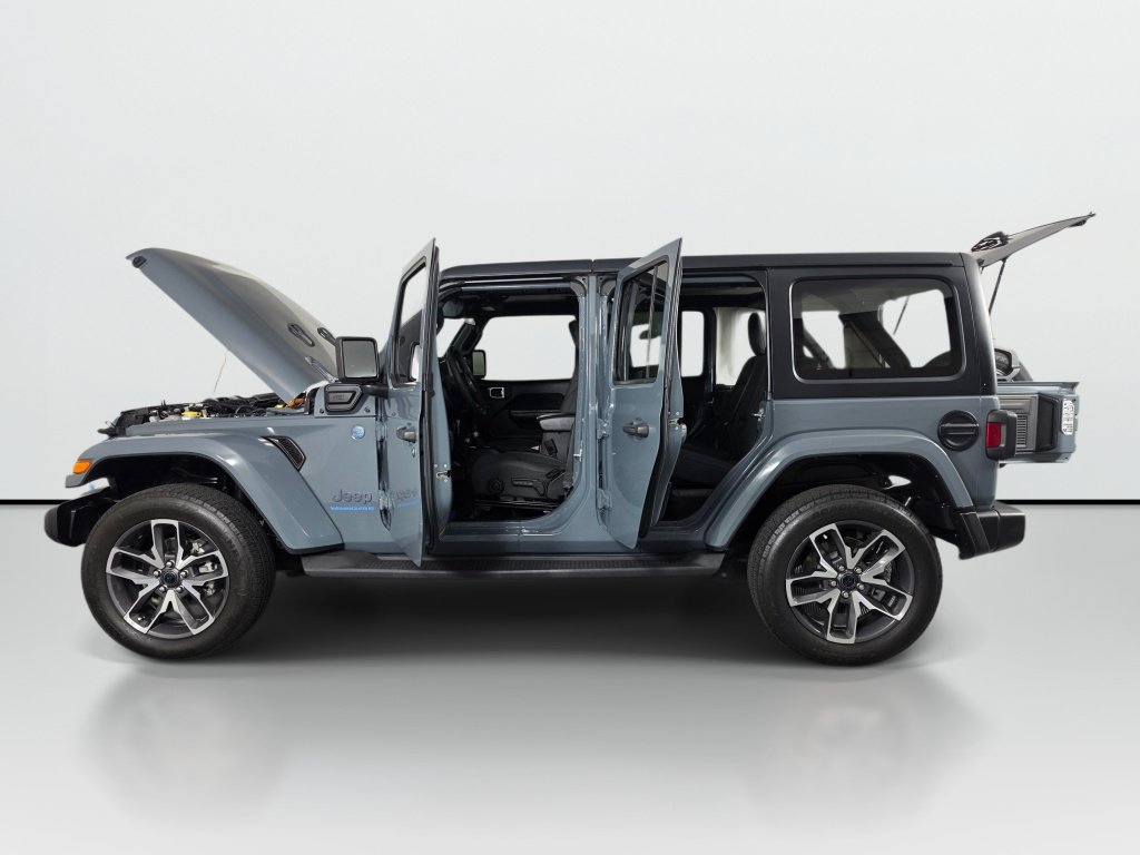 Used 2024 Jeep Wrangler Unlimited w/ Convenience Group AWD/4WD image 10