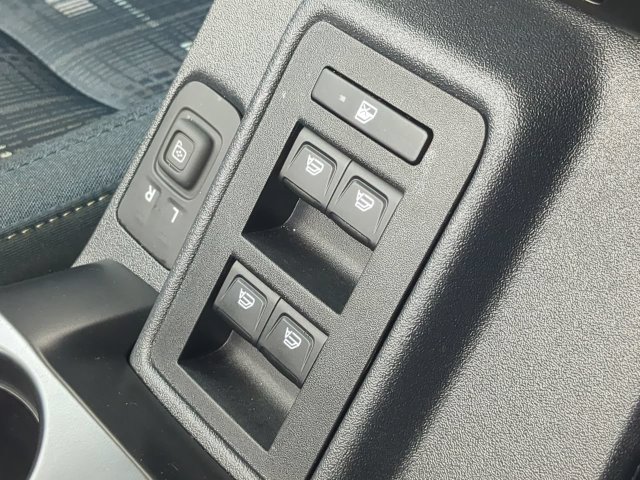 Used 2025 Ford Bronco Heritage Edition AWD/4WD image 28