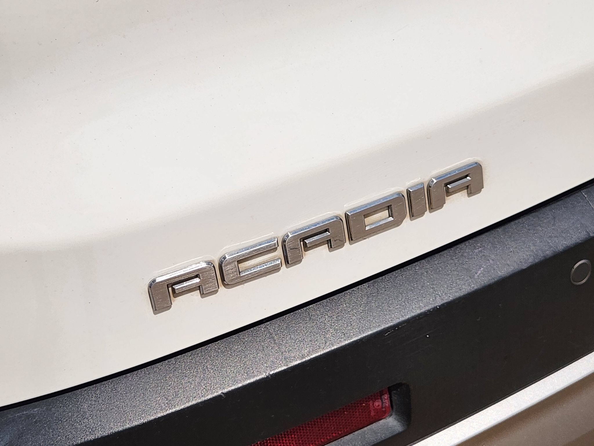 Used 2019 GMC Acadia SLT FWD image 14