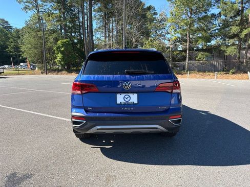 Used 2024 Volkswagen Taos SE w/ Panoramic Sunroof Package AWD/4WD image 6