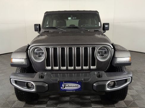 Used 2018 Jeep Wrangler Unlimited Sahara AWD/4WD image 2