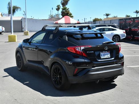Used 2019 Toyota C-HR LE image 6