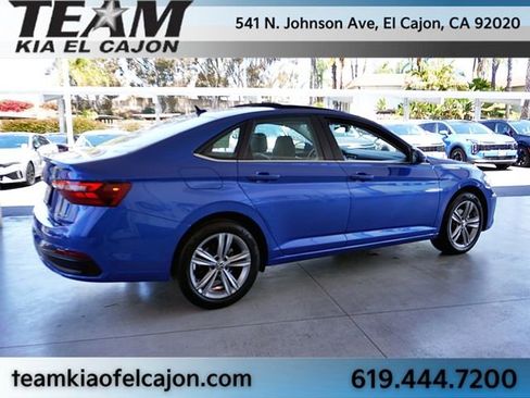 Used 2024 Volkswagen Jetta SE FWD image 8