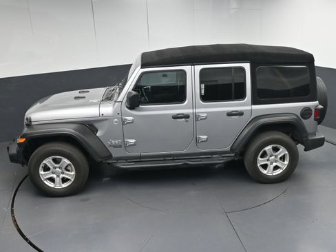 Used 2019 Jeep Wrangler Unlimited Sport S image 38