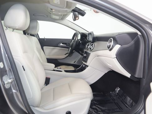 Used 2015 Mercedes-Benz GLA 250 4MATIC image 12