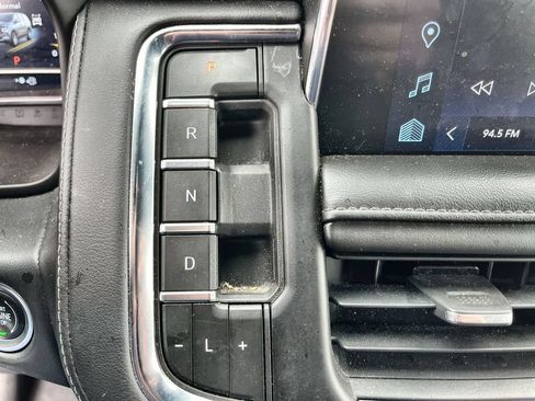 Used 2023 Chevrolet Tahoe LT w/ Luxury Package AWD/4WD image 15