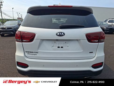 Used 2019 Kia Sorento FWD image 6