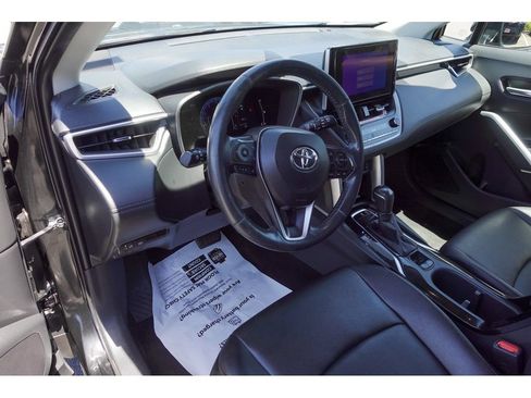 Certified 2023 Toyota Corolla Cross XLE FWD image 12