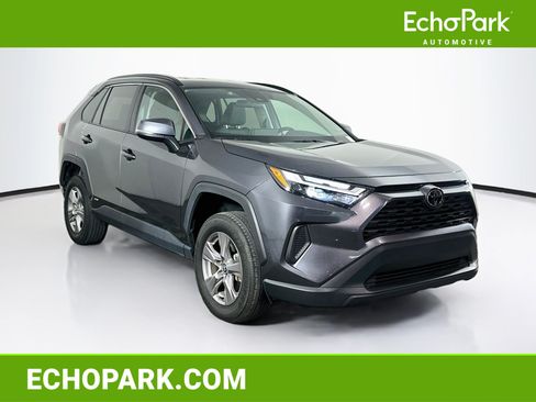 Used 2025 Toyota RAV4 XLE AWD/4WD image 1