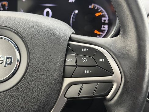 Used 2018 Jeep Grand Cherokee Limited w/ Trailer Tow Group IV image 17