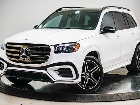 Used 2024 Mercedes-Benz GLS 450 4MATIC image 1