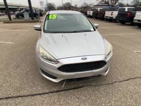 Used 2015 Ford Focus SE w/ SE Sport Package FWD image 6