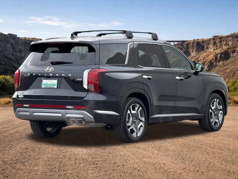 Used 2024 Hyundai Palisade SEL AWD/4WD image 3