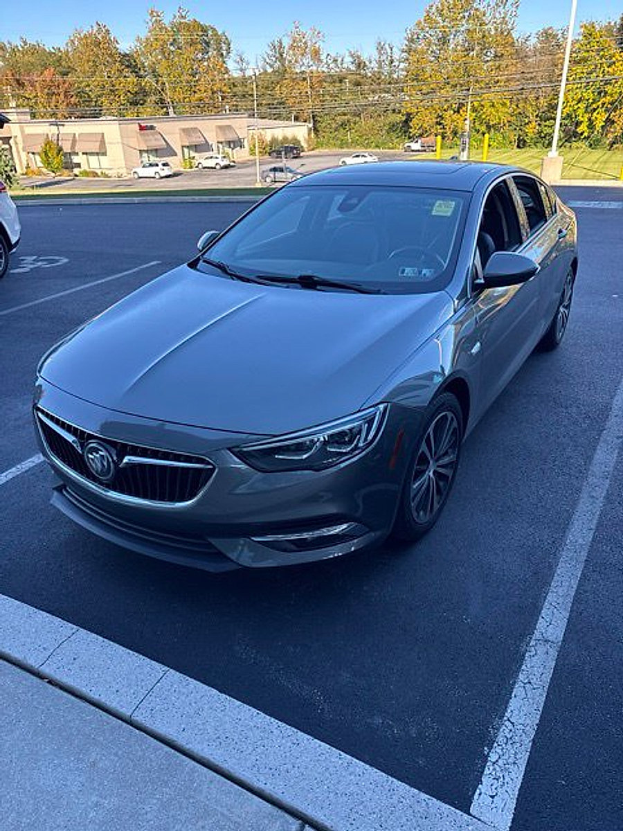 Used 2019 Buick Regal Essence w/ Driver Confidence Package I AWD/4WD image 1