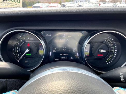 Used 2023 Jeep Wrangler Unlimited Rubicon 4xe AWD/4WD image 23