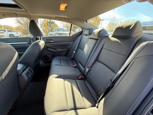 New 2025 Nissan Altima 2.5 SL image 14