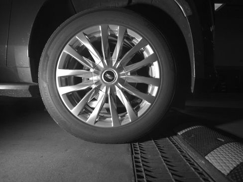 Used 2021 Cadillac Escalade ESV Premium Luxury w/ Driver Assist Tech Package image 6