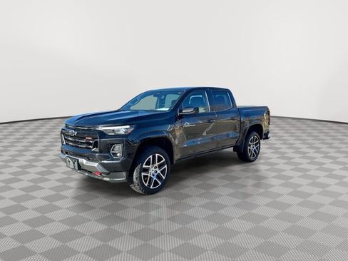 Used 2023 Chevrolet Colorado Z71 w/ Z71 Convenience Package 2 image 4