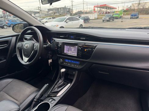 Used 2016 Toyota Corolla S Premium image 10