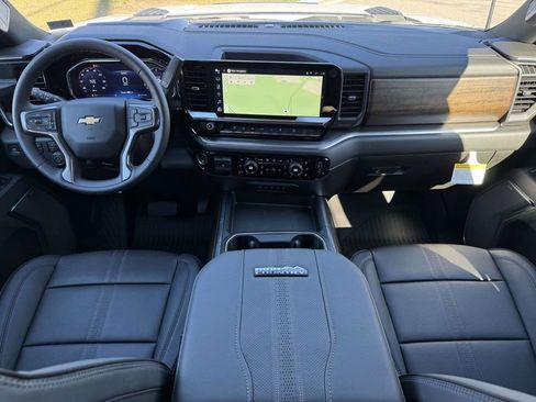 New 2026 Chevrolet Silverado 2500 High Country w/ High Country Premium Package AWD/4WD image 3