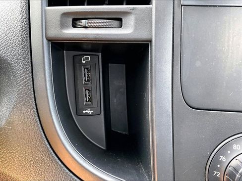 Used 2022 Mercedes-Benz Metris image 25