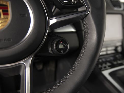 Used 2025 Porsche 718 Cayman image 18