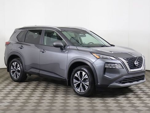 Used 2023 Nissan Rogue SV w/ SV Premium Package AWD/4WD image 2