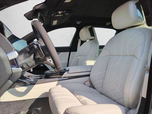 New 2026 BMW 760i xDrive AWD/4WD image 4