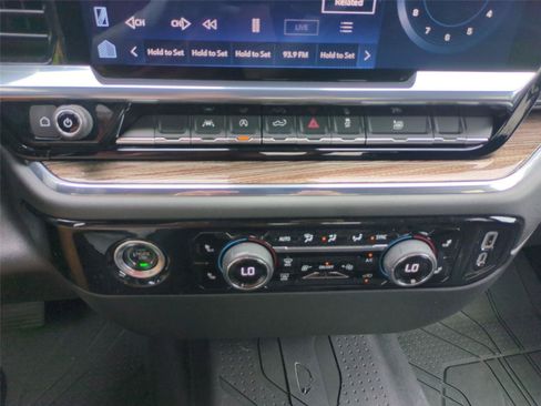 Used 2024 Chevrolet Silverado 1500 LT AWD/4WD image 26
