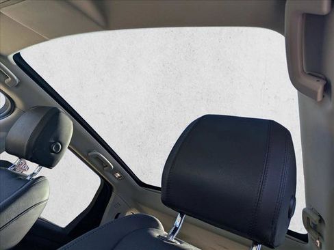 Certified 2022 Land Rover Discovery Sport S image 15