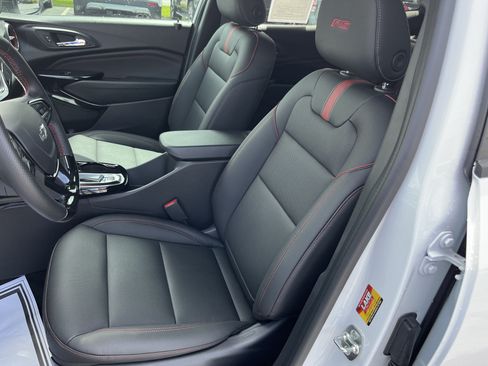 Used 2026 Chevrolet Trax RS w/ Sunroof Package FWD image 15
