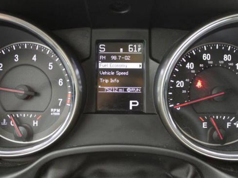 Used 2012 Jeep Grand Cherokee Laredo image 16