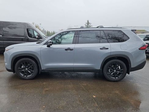 Used 2026 Toyota Grand Highlander Nightshade Edition image 4