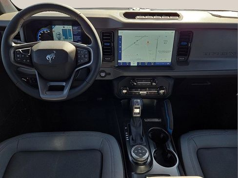 Used 2024 Ford Bronco Black Diamond image 10