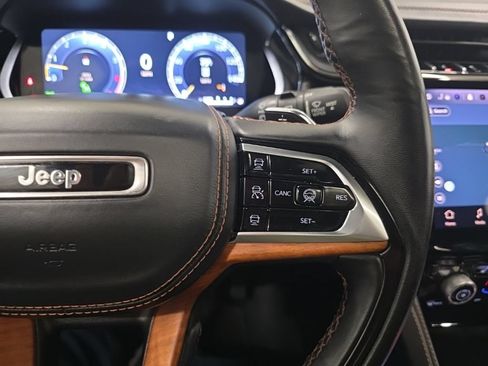 Used 2023 Jeep Grand Cherokee L Summit AWD/4WD image 15