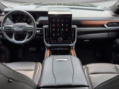 Used 2025 GMC Yukon XL Denali AWD/4WD image 18