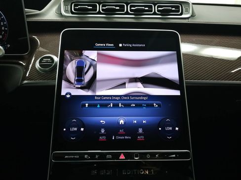 Used 2024 Mercedes-Benz S 63 AMG S w/ Carbon Fiber Exterior Package image 23